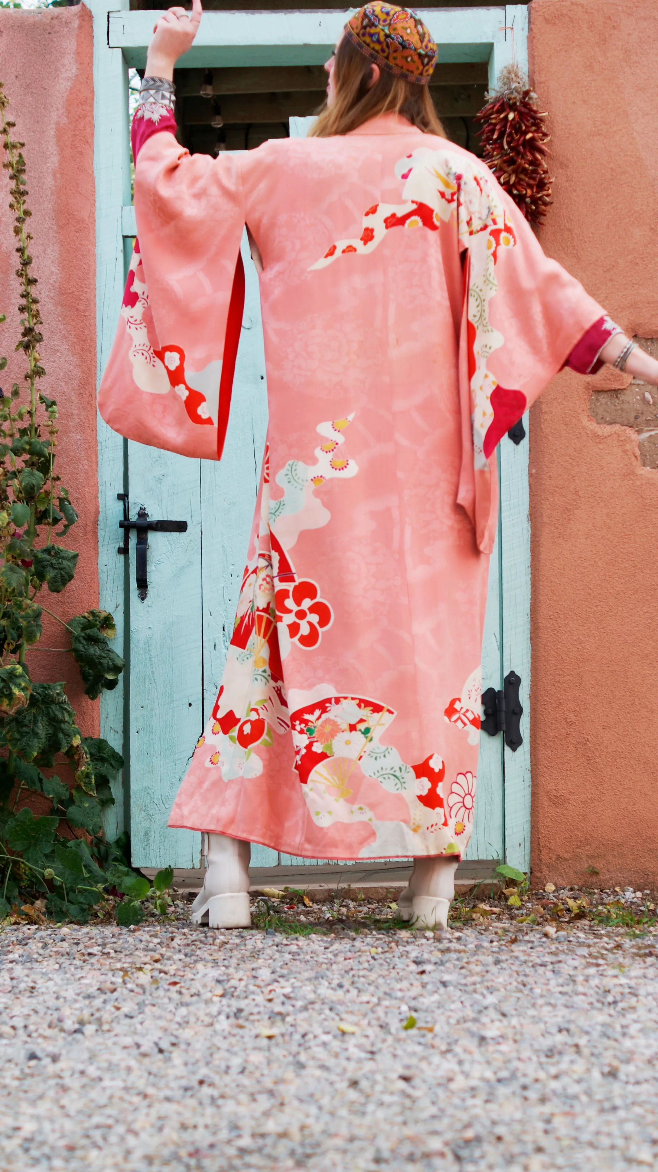 30'S VINTAGE SILK JAPANESE KIMONO // ONE SIZE