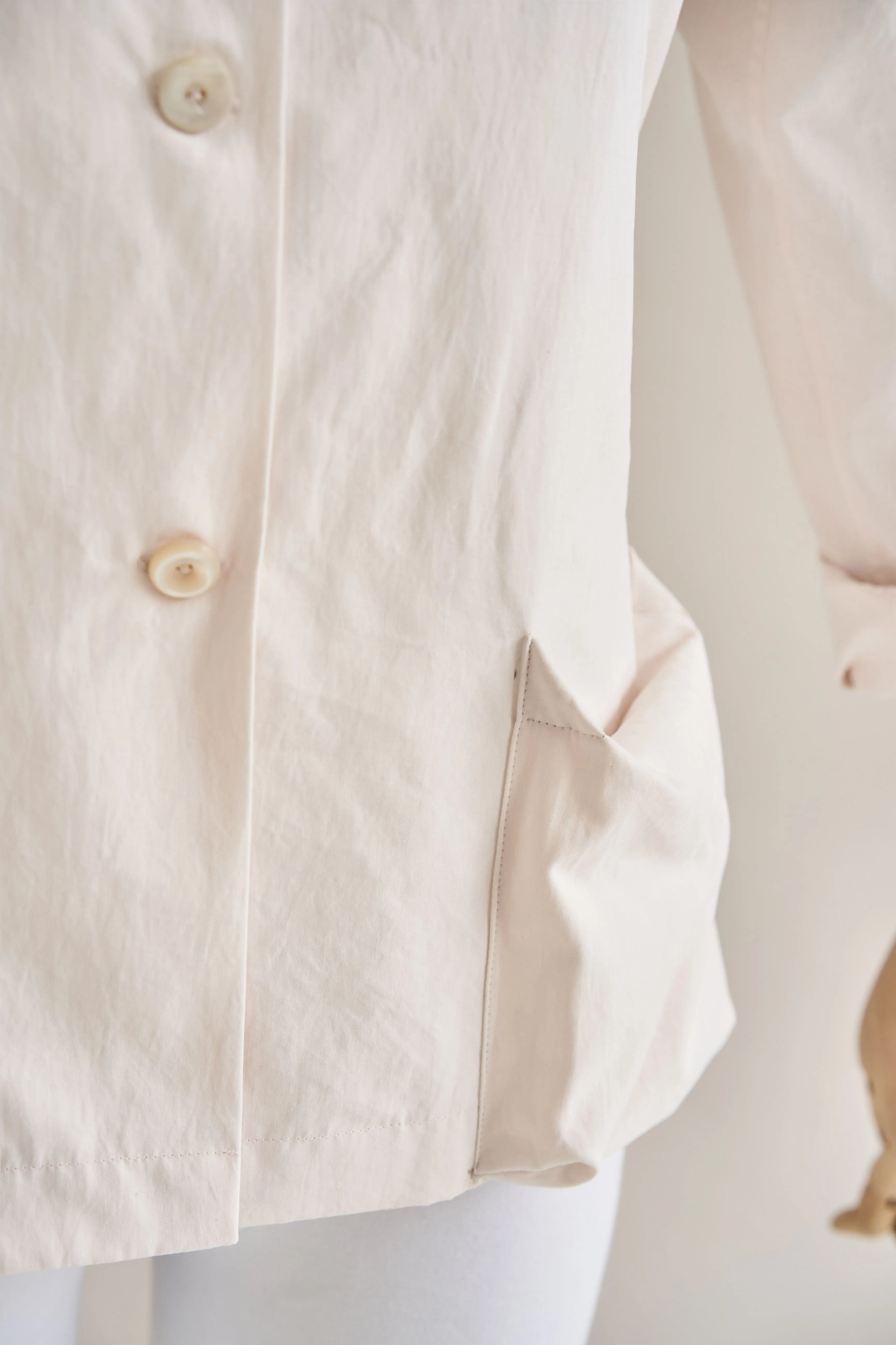 65-8 Blouse with dropped shoulder and bellows pockets