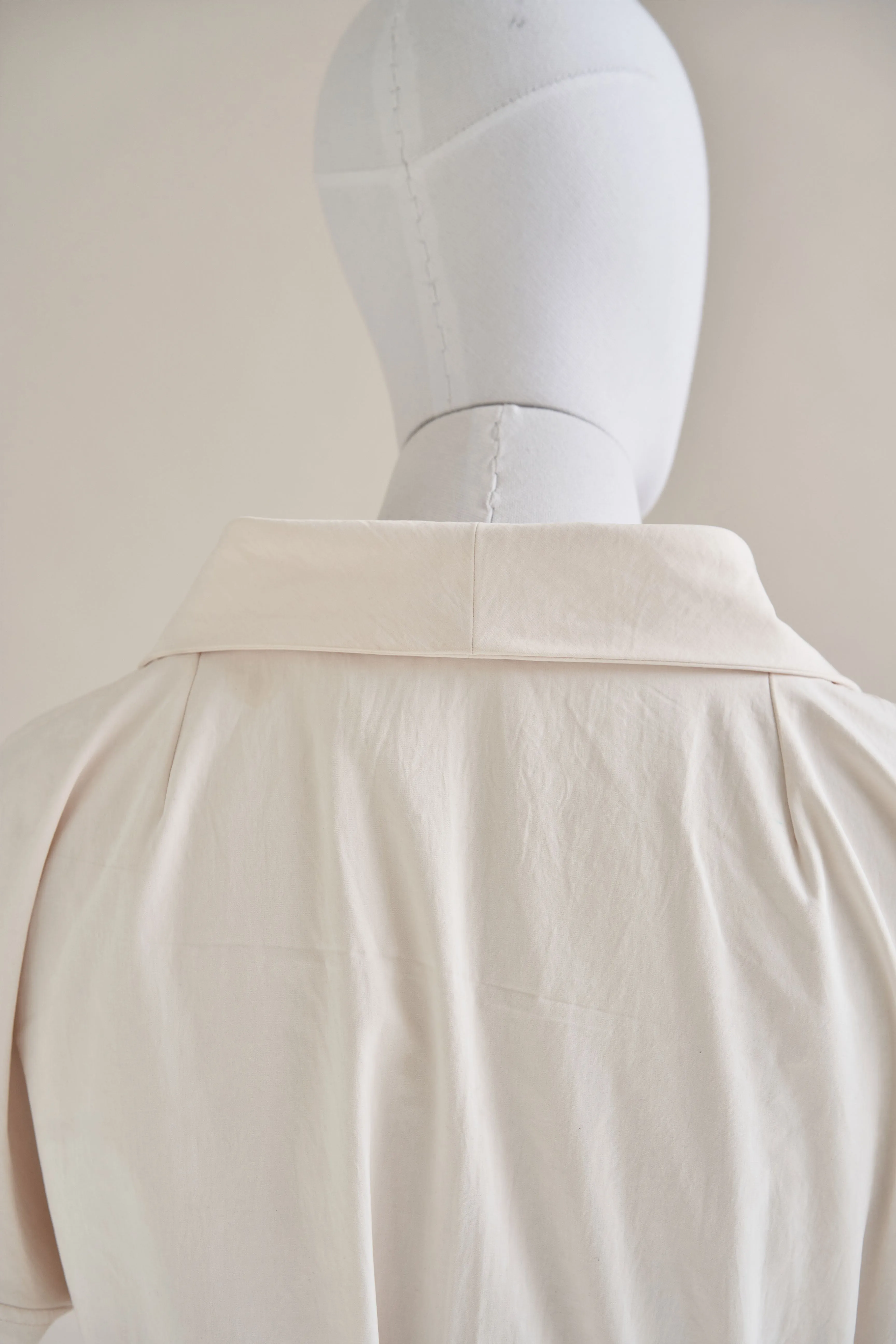 65-8 Blouse with dropped shoulder and bellows pockets