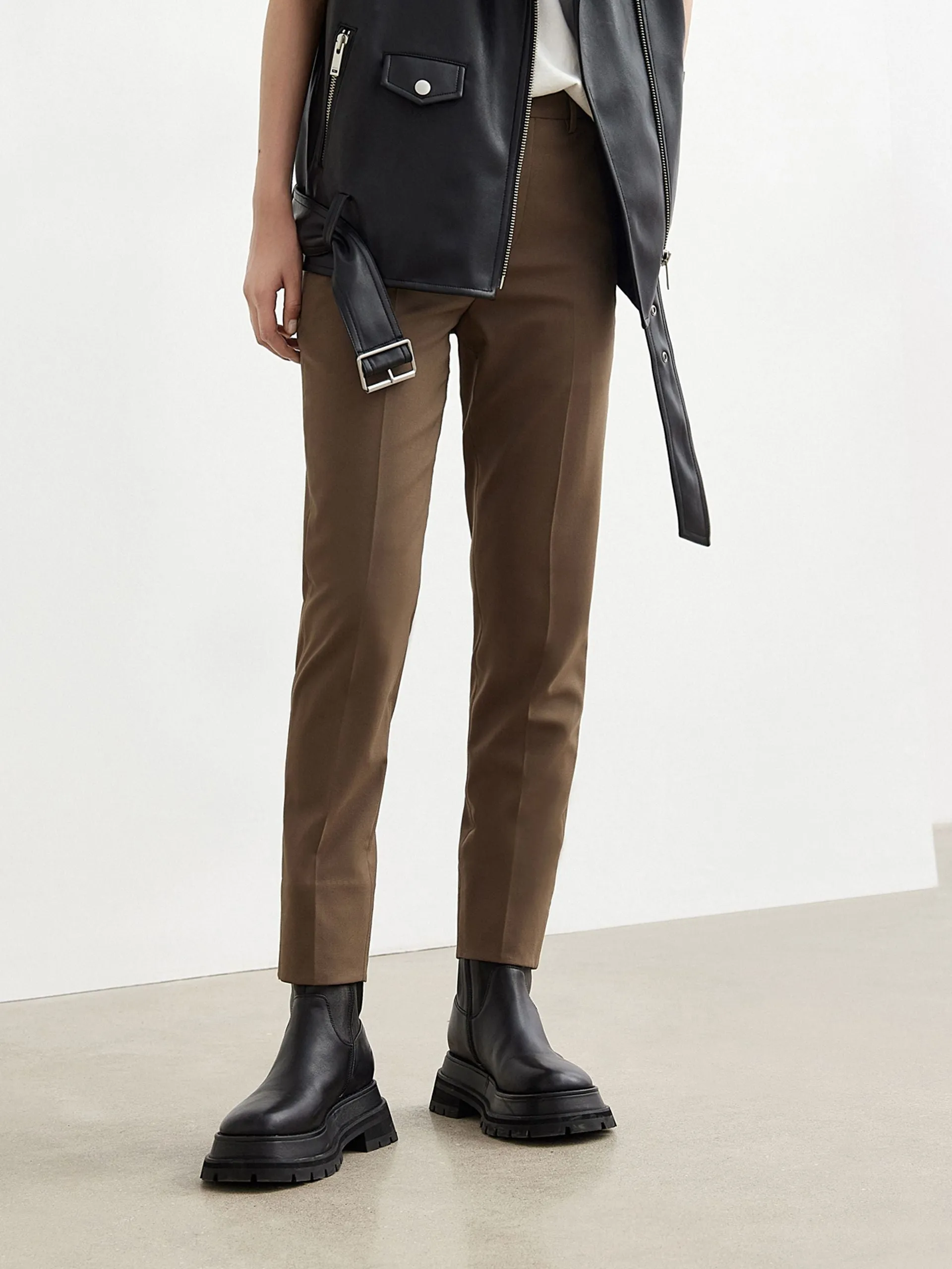 Contrasting Cuffed Back Trousers