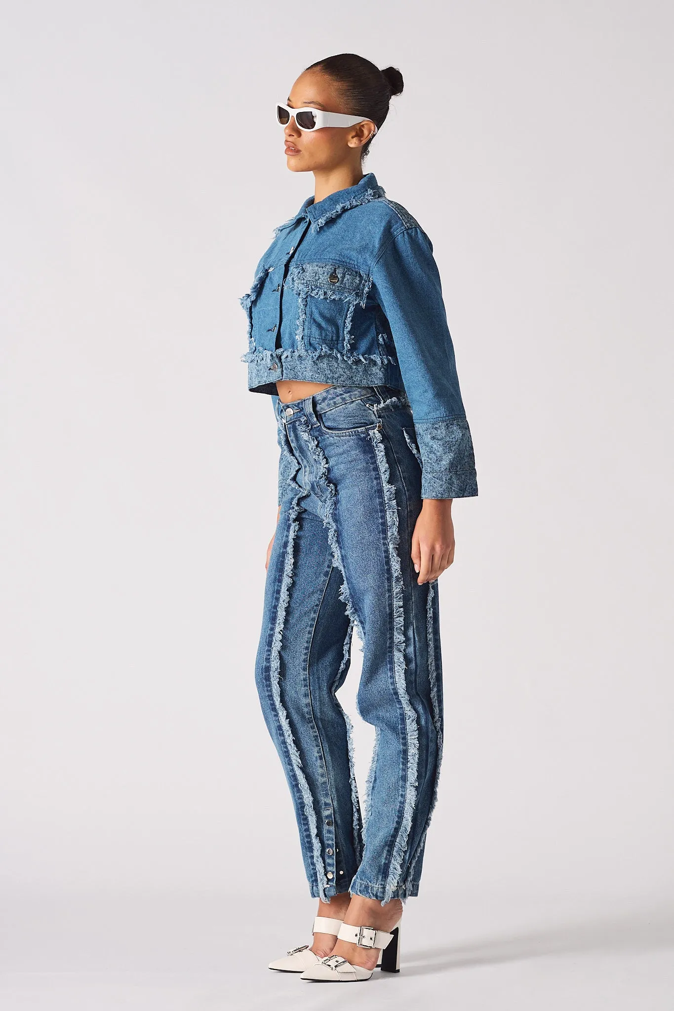 CROPPED DENIM JACKET - LIGHT BLUE