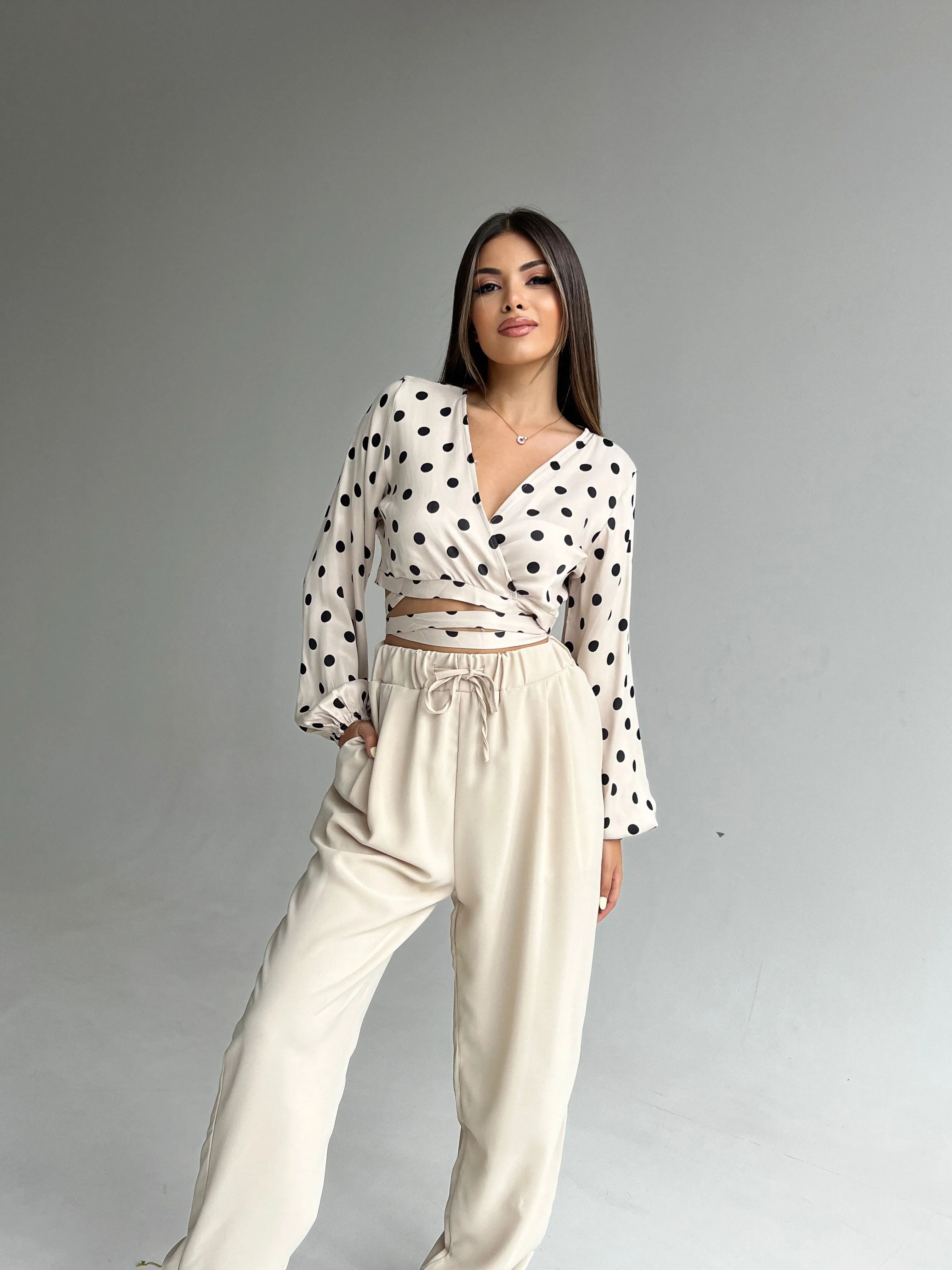 Elastic waist trousers