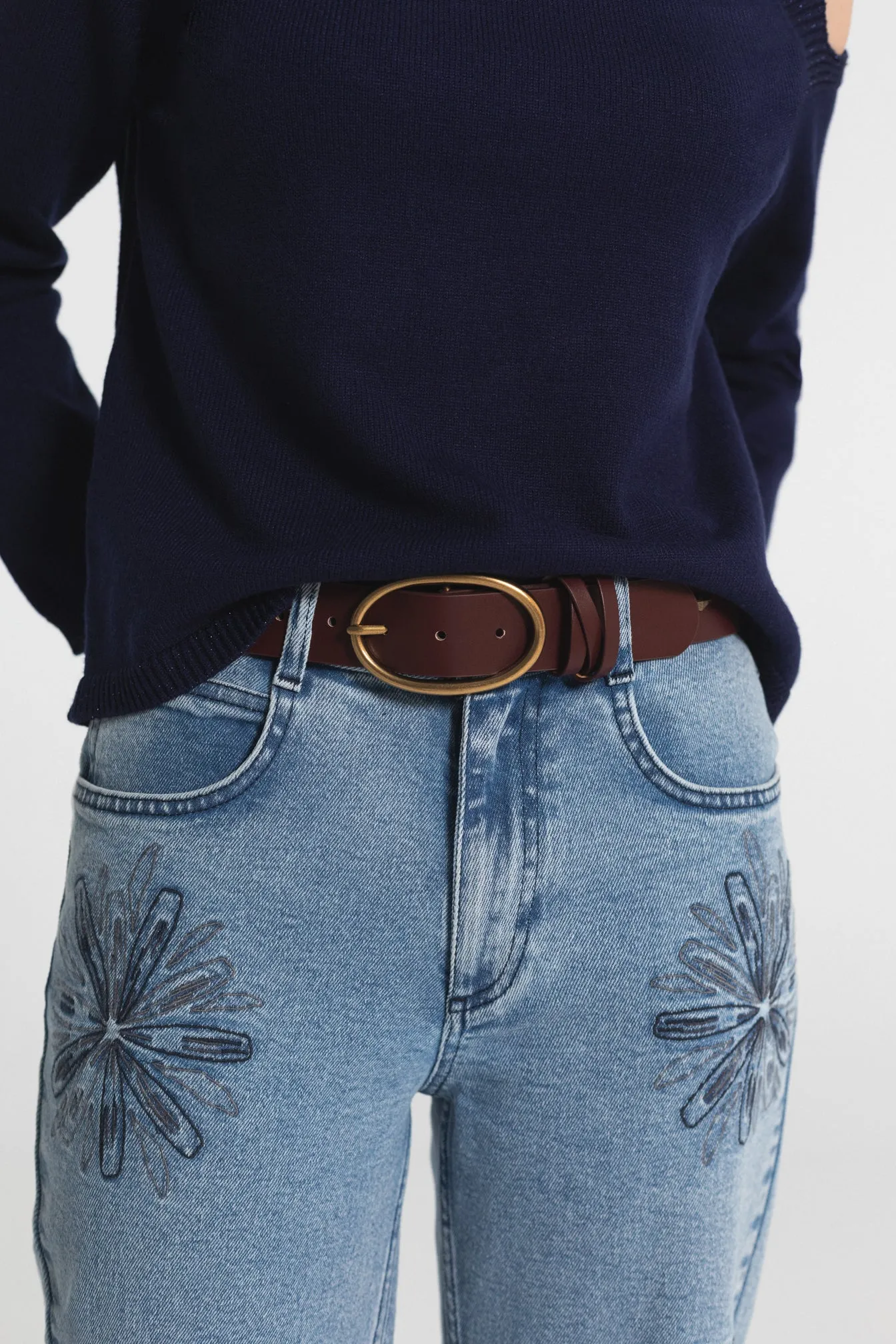 JEANS FLORES BORDADAS
