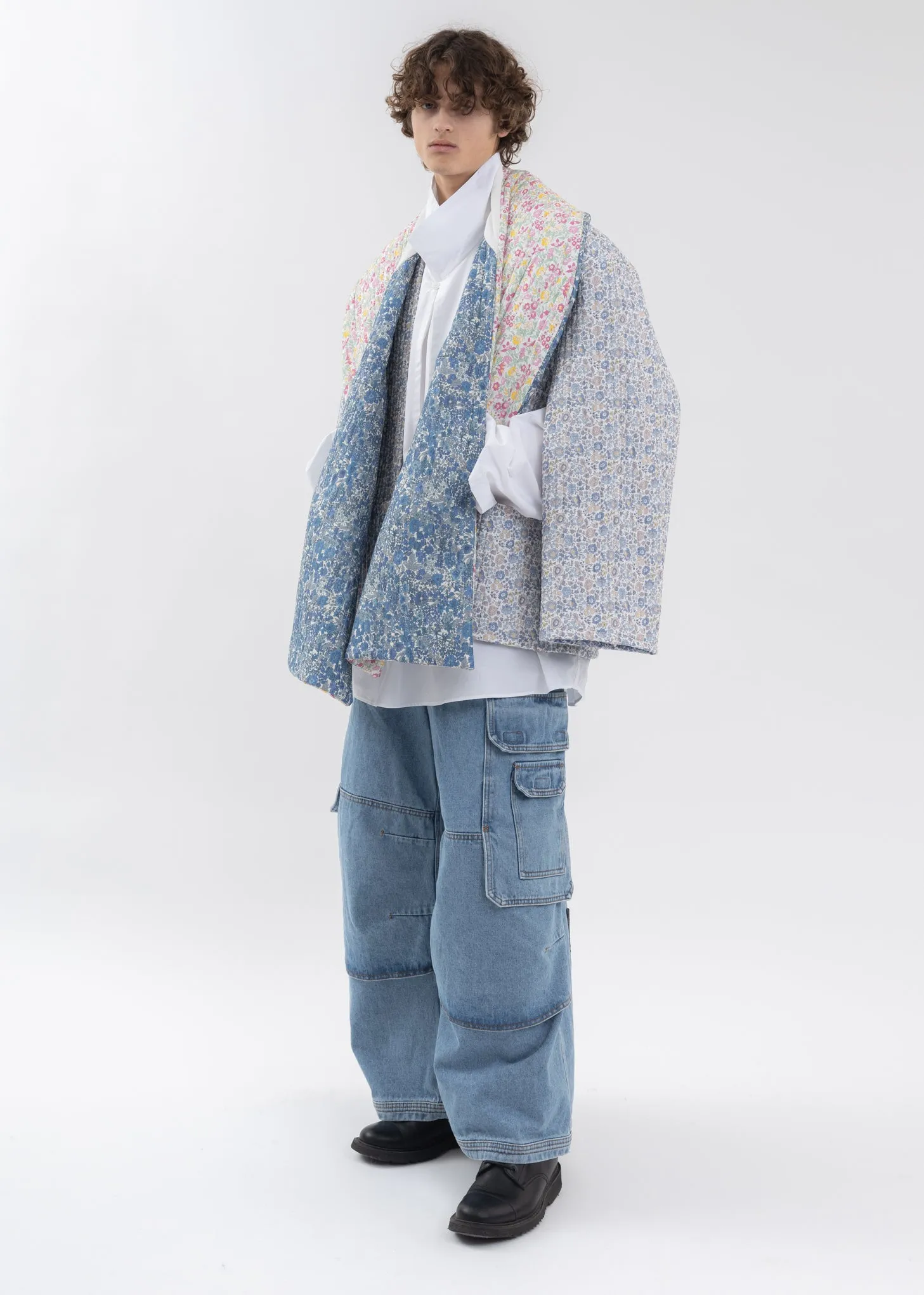 LIGHT BLUE AND ECRU FLOWERS REVERSIBLE QUILTED CROPPED COAT