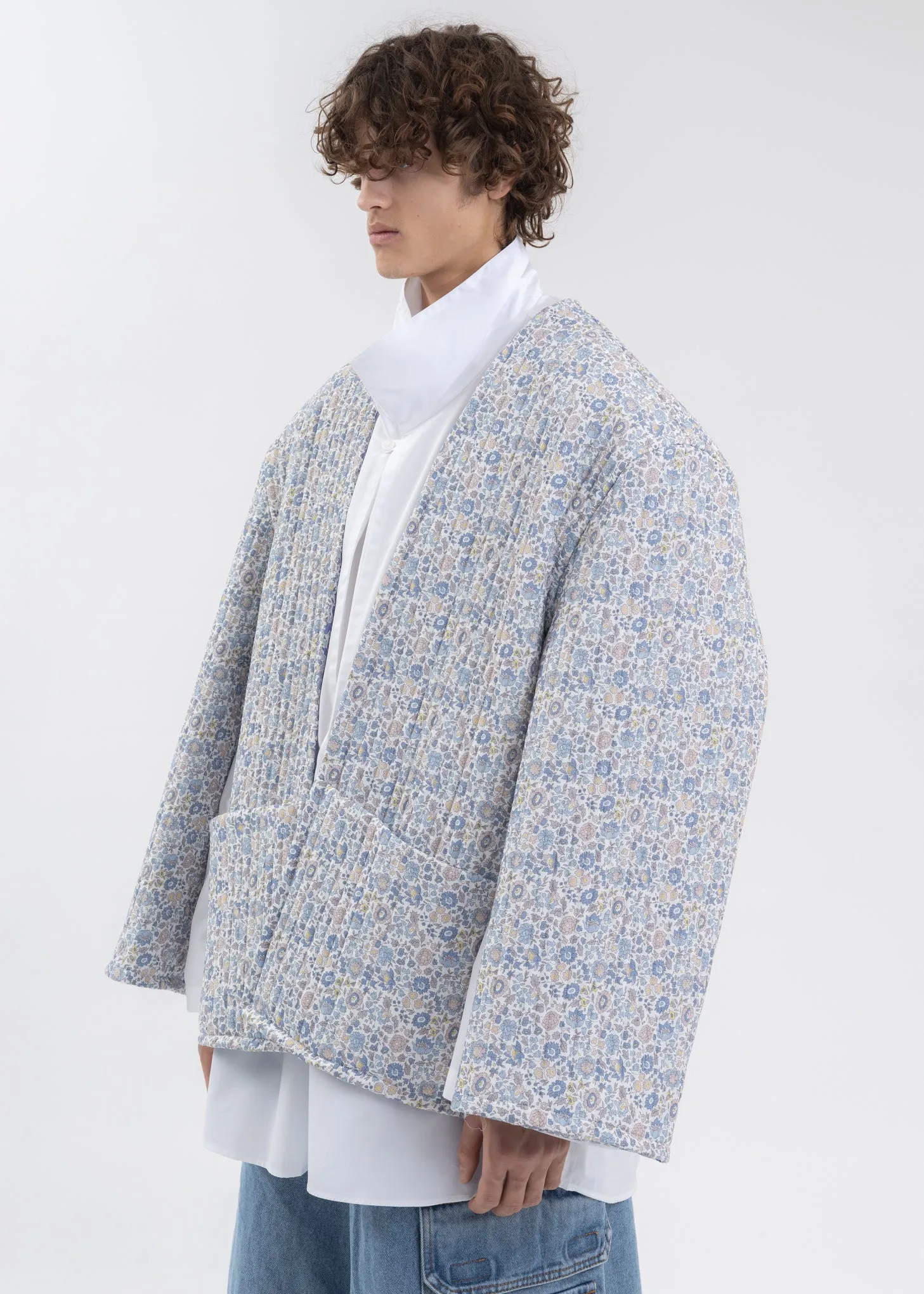 LIGHT BLUE AND ECRU FLOWERS REVERSIBLE QUILTED CROPPED COAT