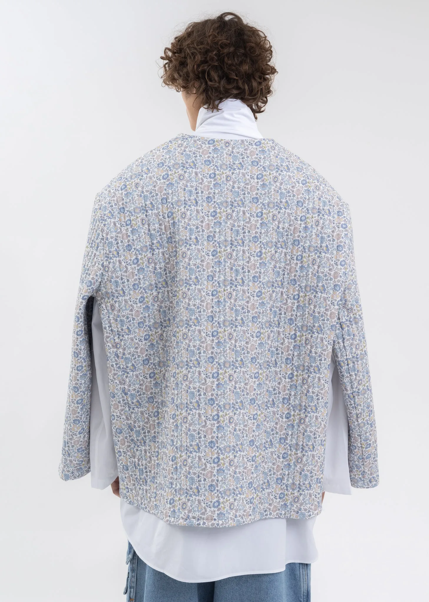 LIGHT BLUE AND ECRU FLOWERS REVERSIBLE QUILTED CROPPED COAT