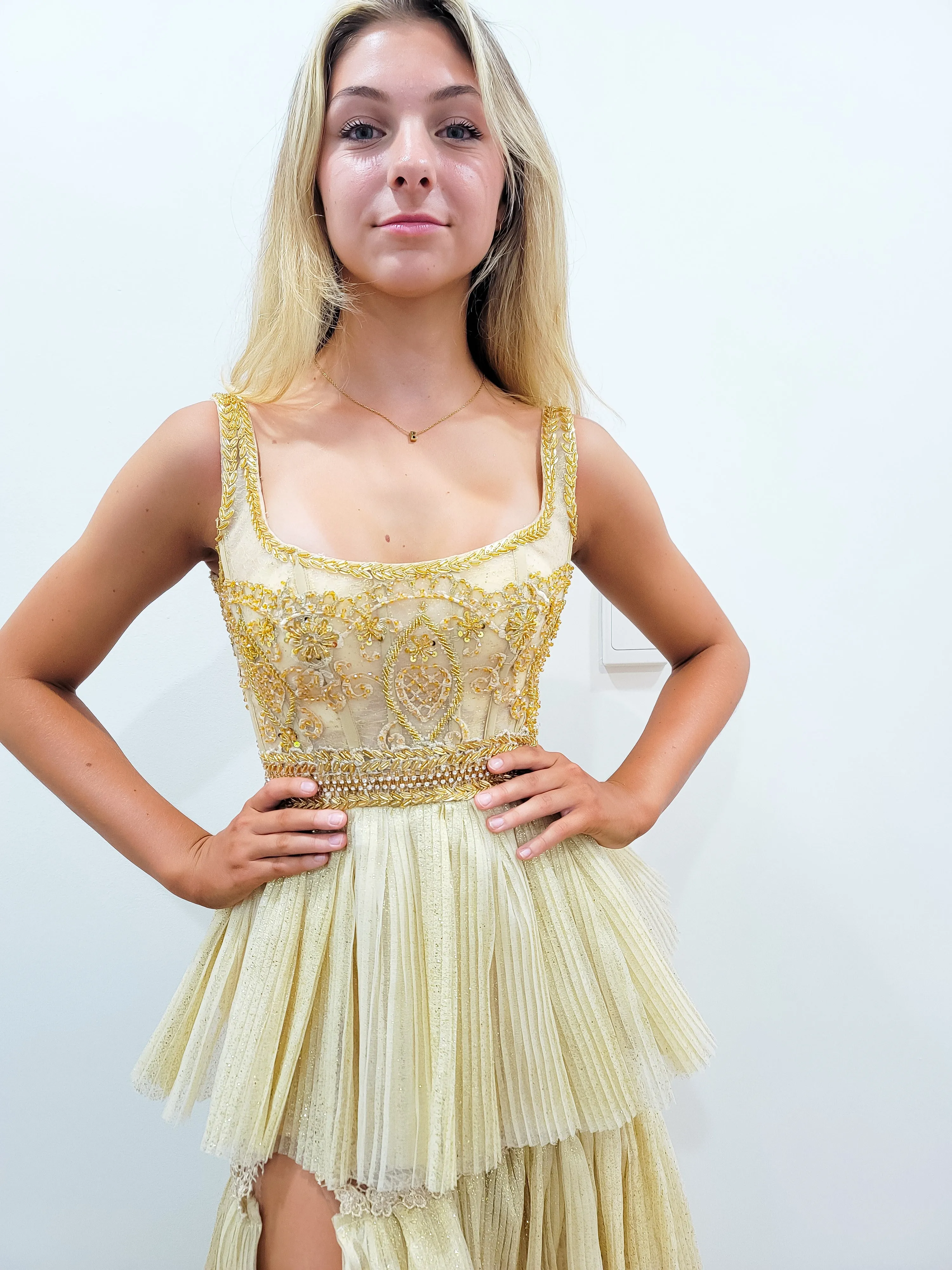 Sparkling gold pleated tulle 4-tiered dress with slit