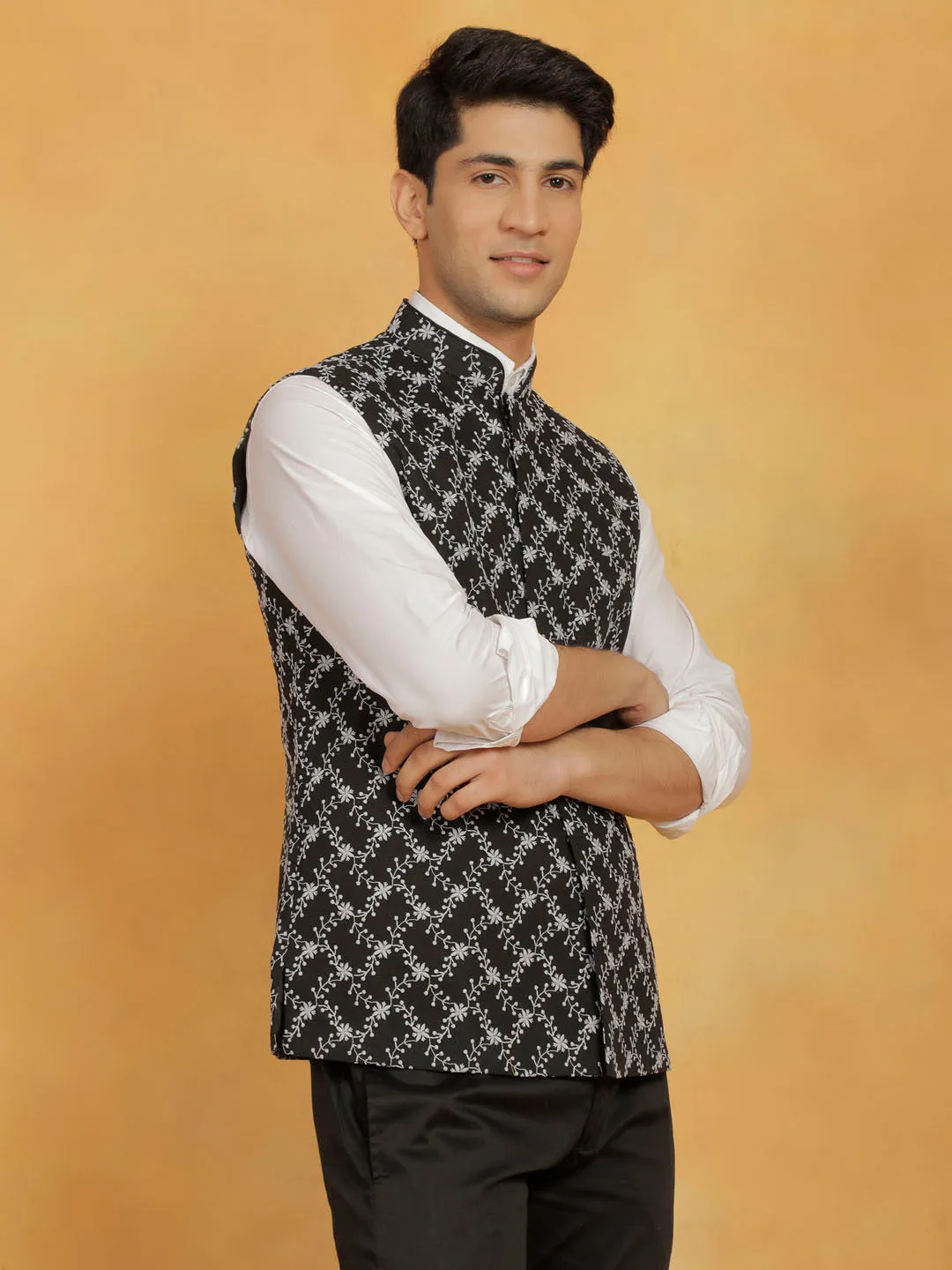 VASTRAMAY Men's Black Cotton Nehru Jacket