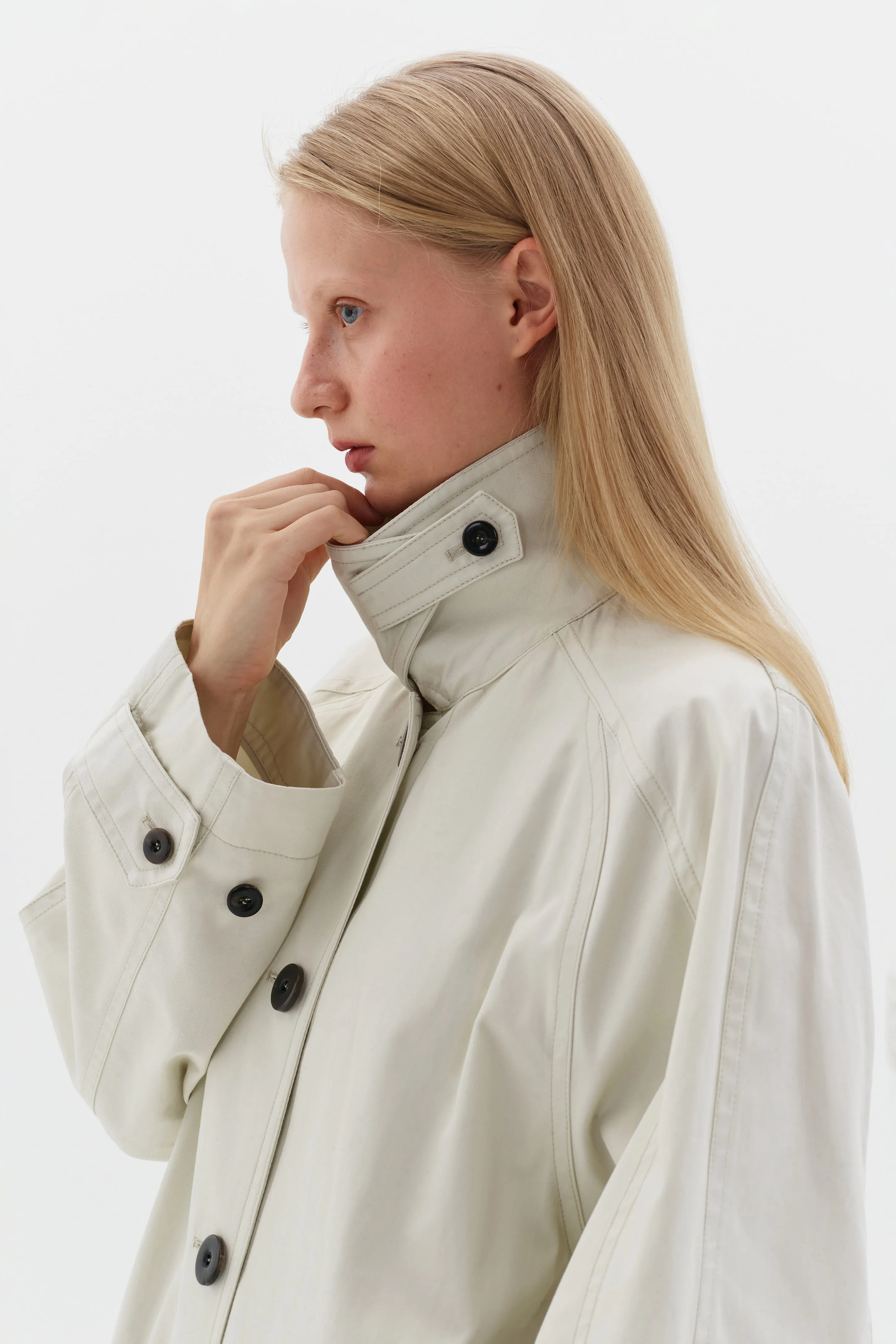 VENTILE TRENCH COAT