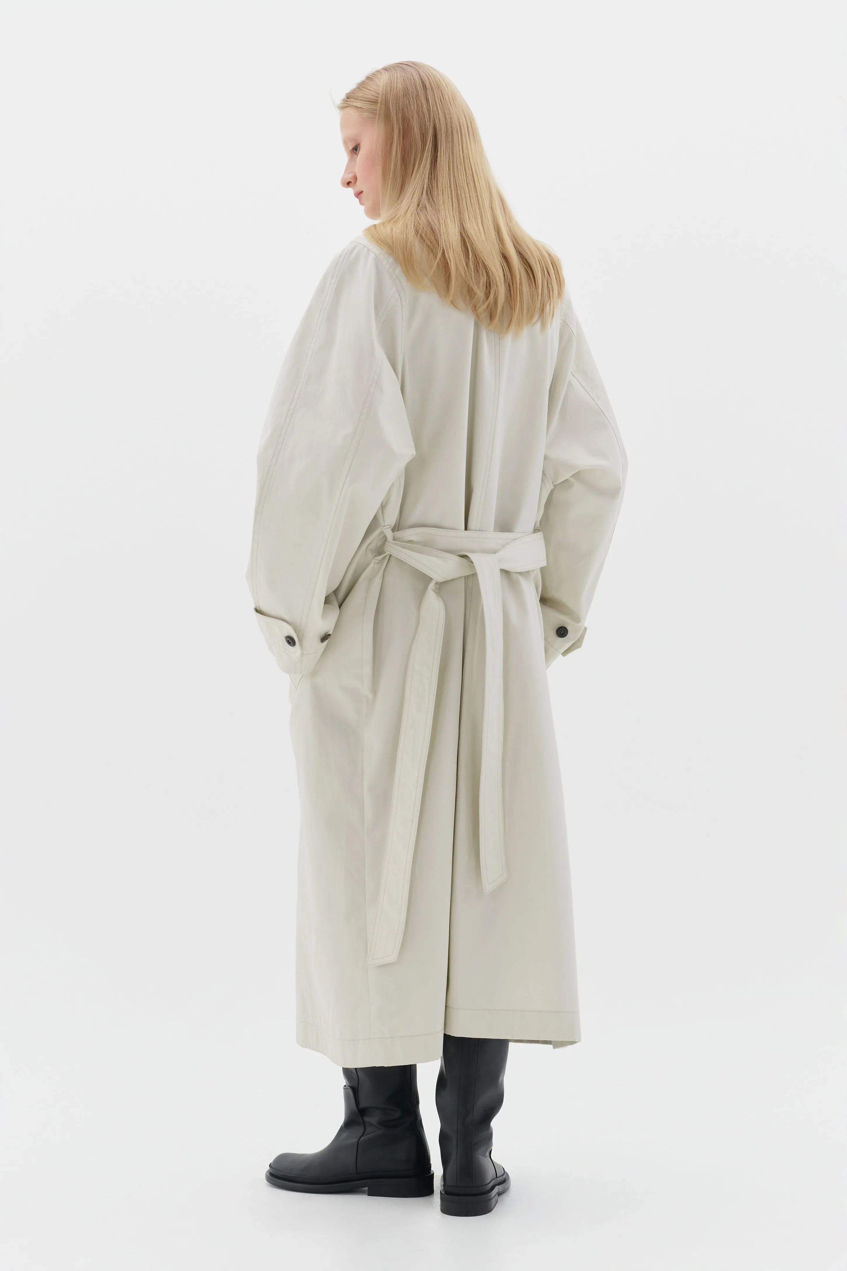 VENTILE TRENCH COAT