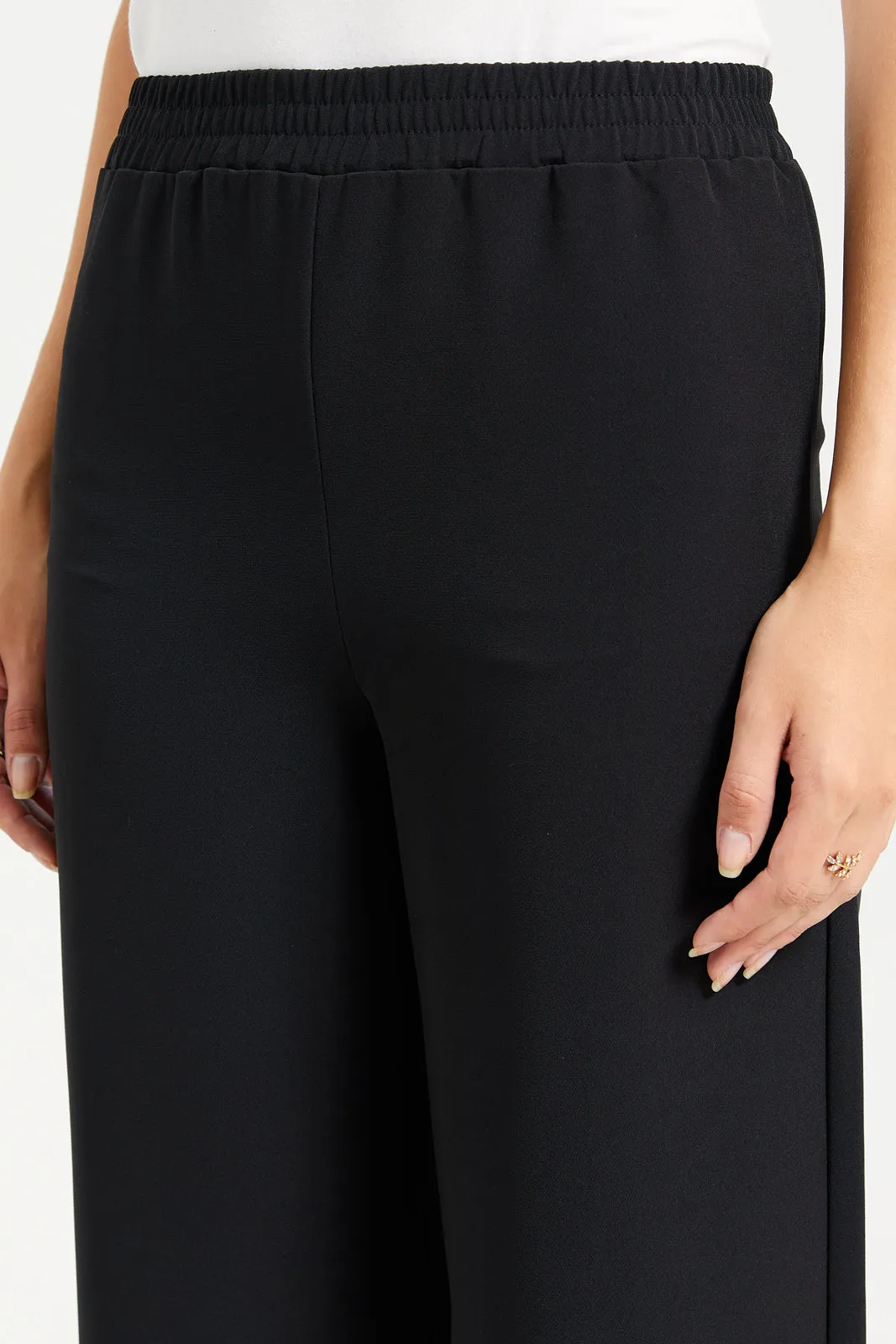 Women Black Plain Tailored Wide Leg Trouser
